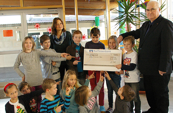 Scheuringer Grundschüler spenden 1000 Euro